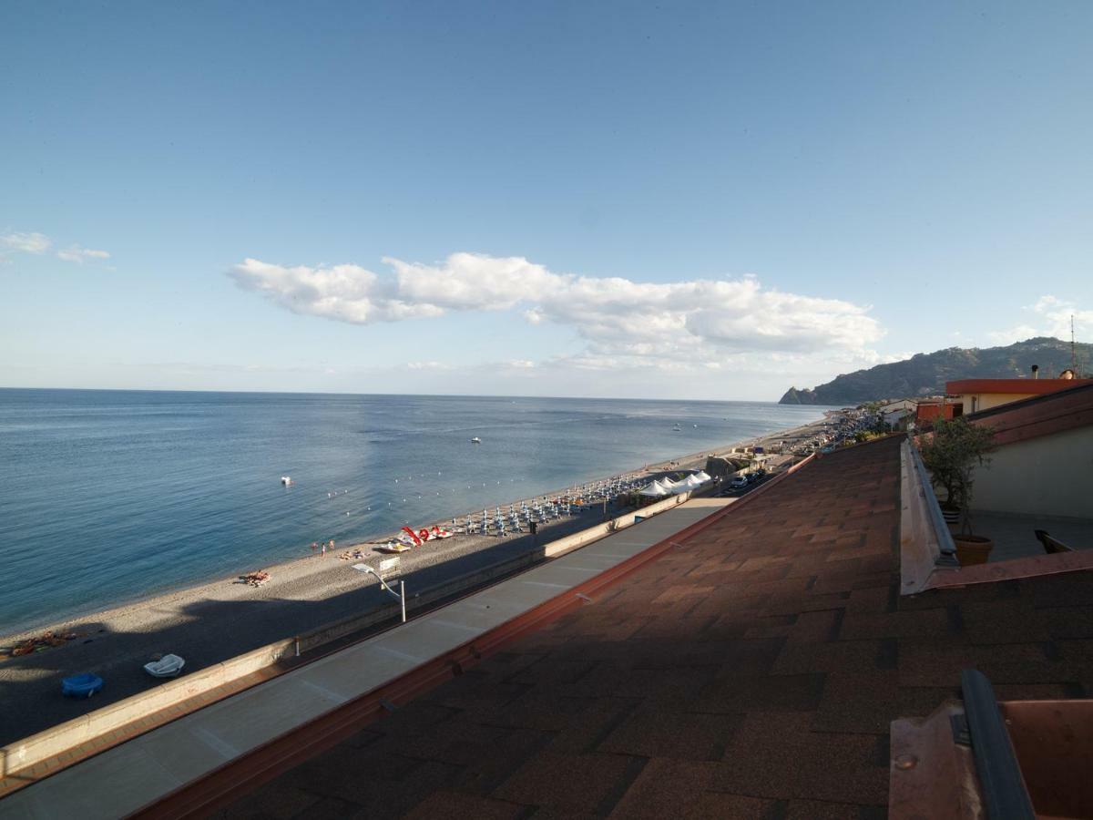 Marina Di Savoca Apartment ซานตาเทเรซา ดี รีวา ภายนอก รูปภาพ