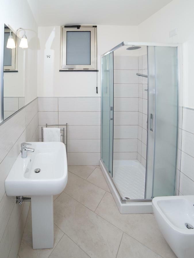 Marina Di Savoca Apartment ซานตาเทเรซา ดี รีวา ภายนอก รูปภาพ