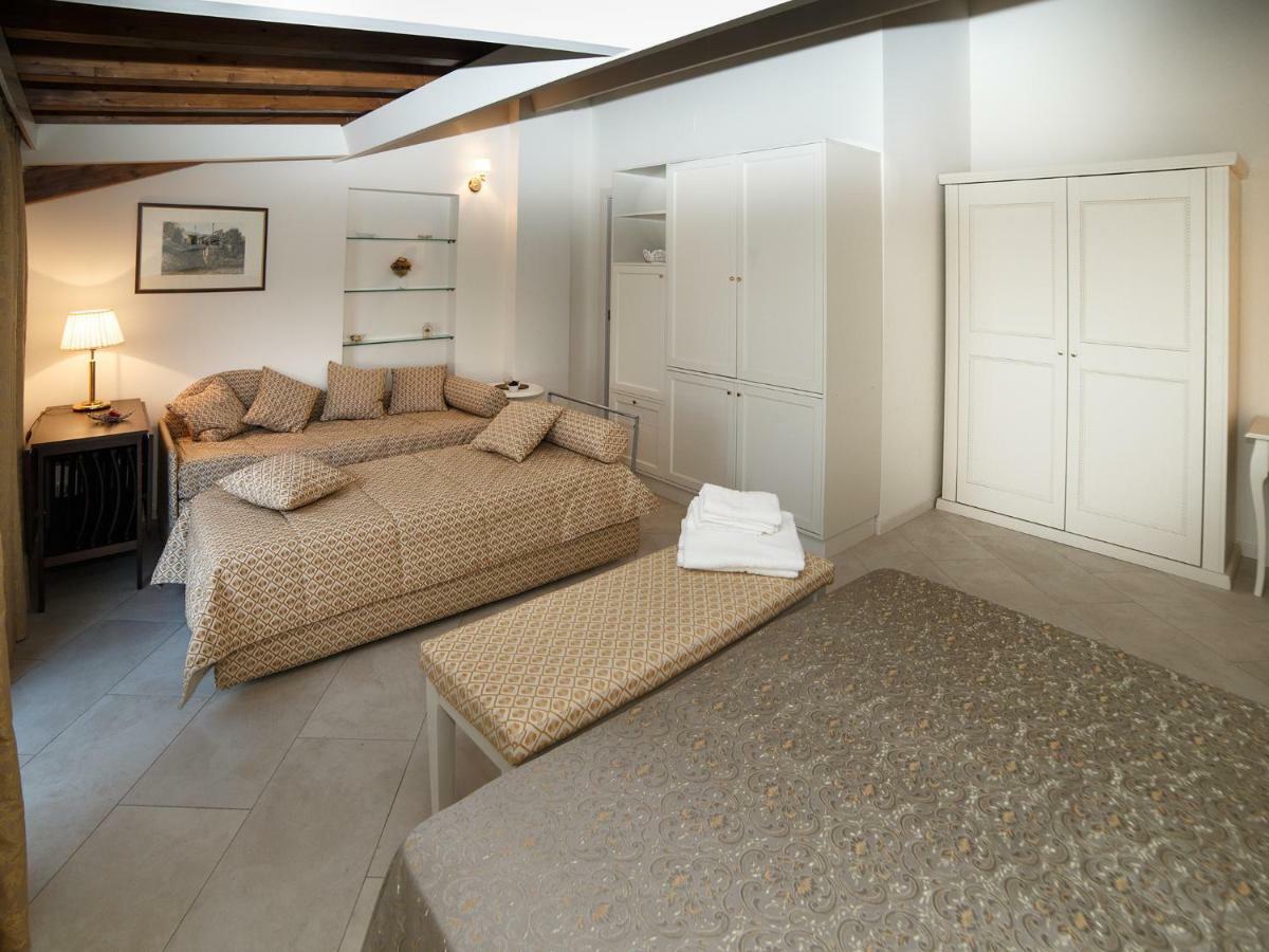 Marina Di Savoca Apartment ซานตาเทเรซา ดี รีวา ภายนอก รูปภาพ