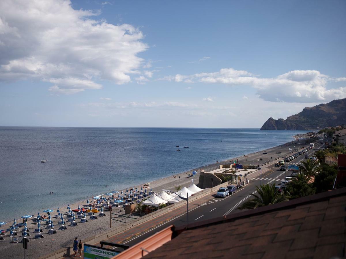 Marina Di Savoca Apartment ซานตาเทเรซา ดี รีวา ภายนอก รูปภาพ